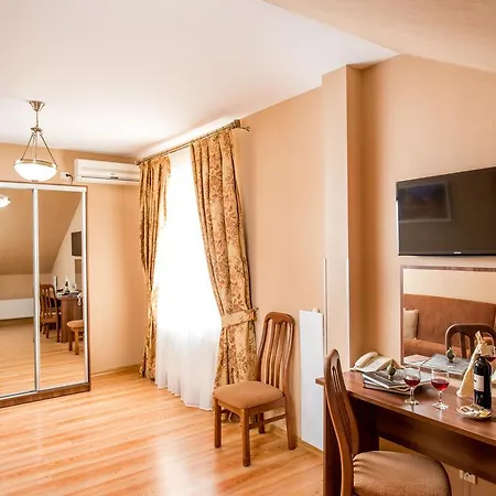 Hotel&spa Pysanka, писанка, 3 сауни та джакузі - індивідуальний відпочинок у Lviv