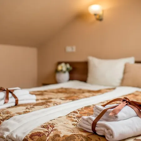 Hotel&spa Pysanka, писанка, 3 сауни та джакузі - індивідуальний відпочинок у Hotell Lviv