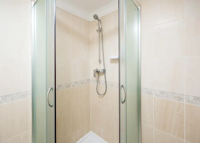 Hotel&spa Pysanka, писанка, 3 сауни та джакузі - індивідуальний відпочинок у Hotell Lviv