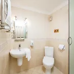 Hotel&spa Pysanka, писанка, 3 сауни та джакузі - індивідуальний відпочинок у מלון