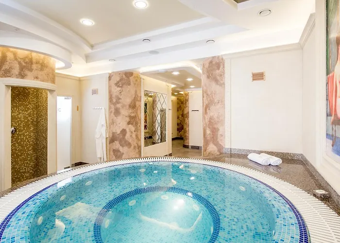 Hotel&spa Pysanka, писанка, 3 сауни та джакузі - індивідуальний відпочинок у ホテル リヴィウ
